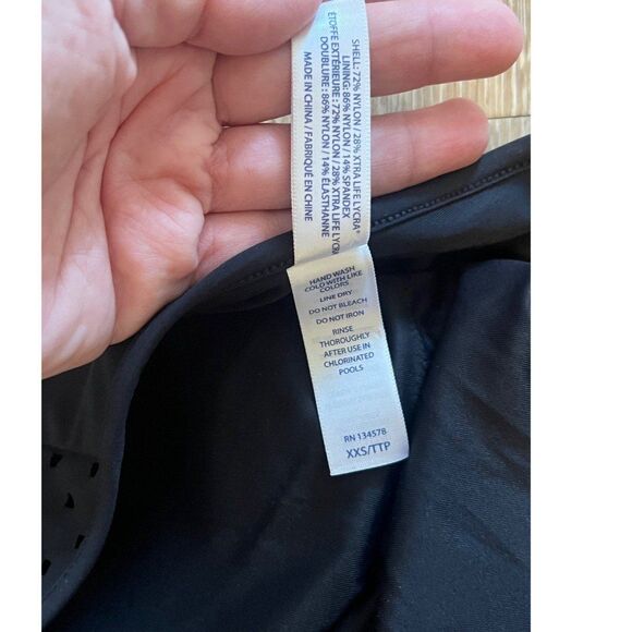 XXS Vineyard Vines, Black One Piece Swimsuit, Style 2M0526 - Picture 6 of 7